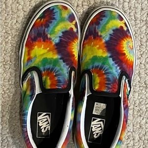 Kids Vans in rainbow swirl size 4.5